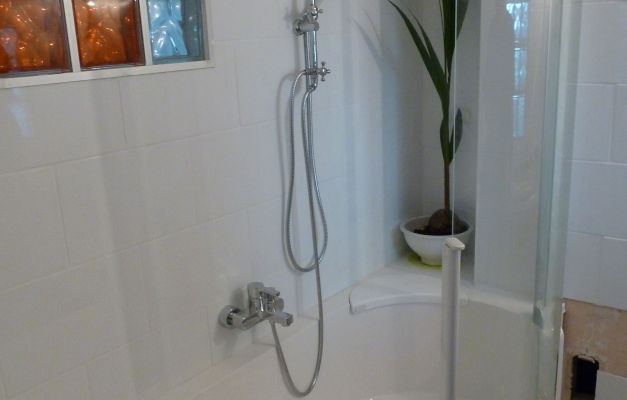 Pose de baignoire-douche
